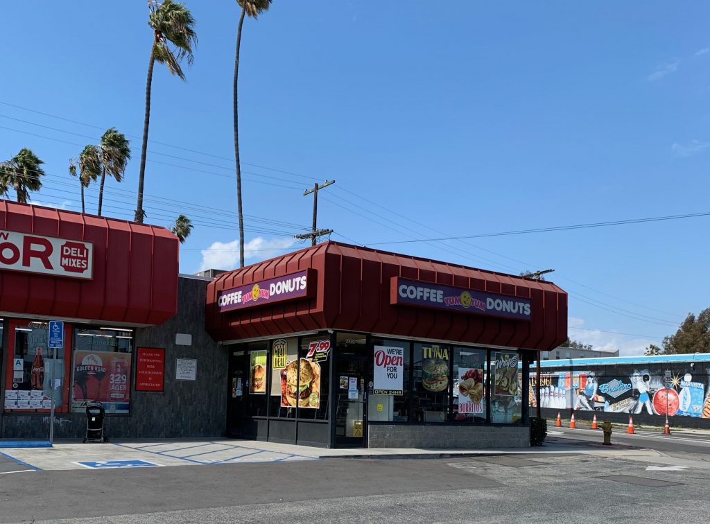 yum yum donuts Mar Vista